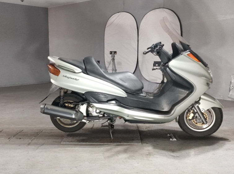 Мотоцикл Yamaha MAJESTY250 з пробігом 15928 km
