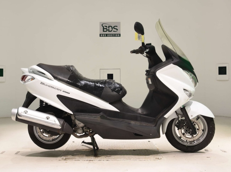 Мотоцикл Suzuki BURGMAN200 з пробігом 27382 km