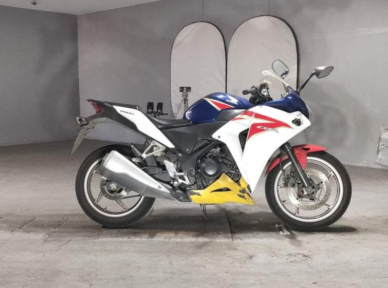 Мотоцикл Honda CBR250R з пробігом 112831 km
