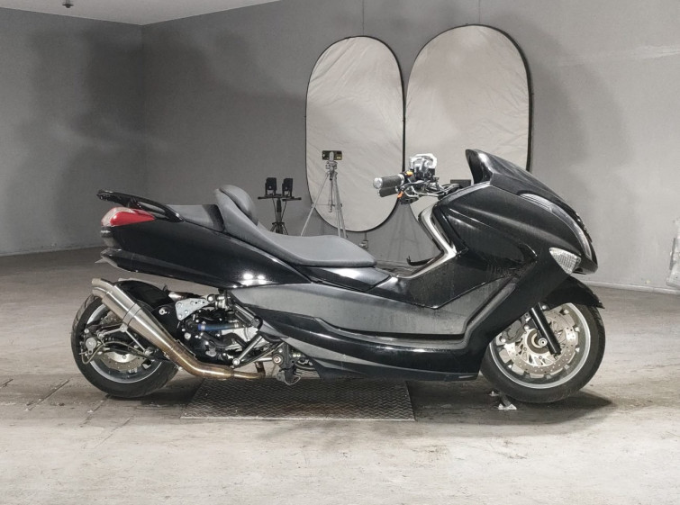 Мотоцикл Yamaha MAJESTY250