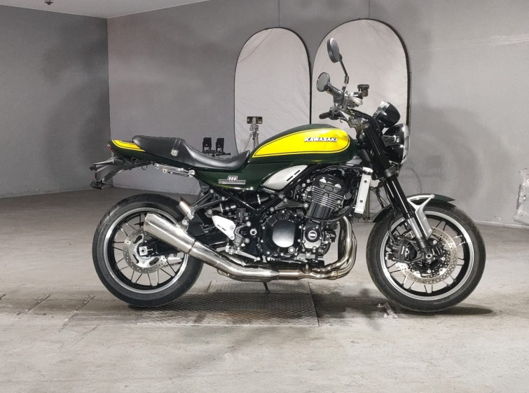 Мотоцикл Kawasaki Z900RS с пробегом 9865 km