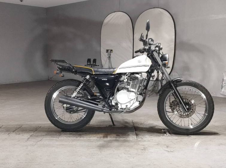 Мотоцикл Suzuki GLASSTRACKER BIG BOY з пробігом 31447 km