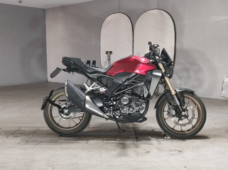Мотоцикл Honda CB250R з пробігом 4405 km