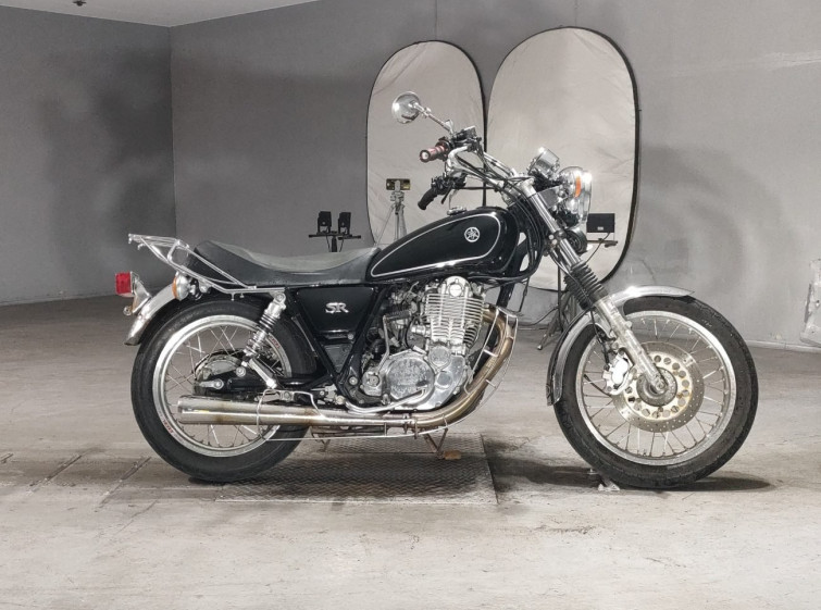 Мотоцикл Yamaha SR400 с пробегом 10482 km