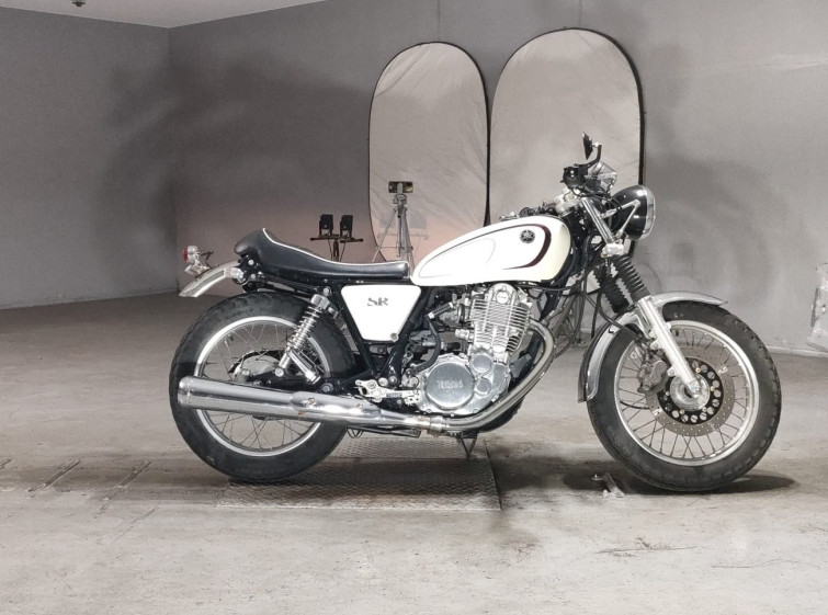 Мотоцикл Yamaha SR400 с пробегом 17224 km