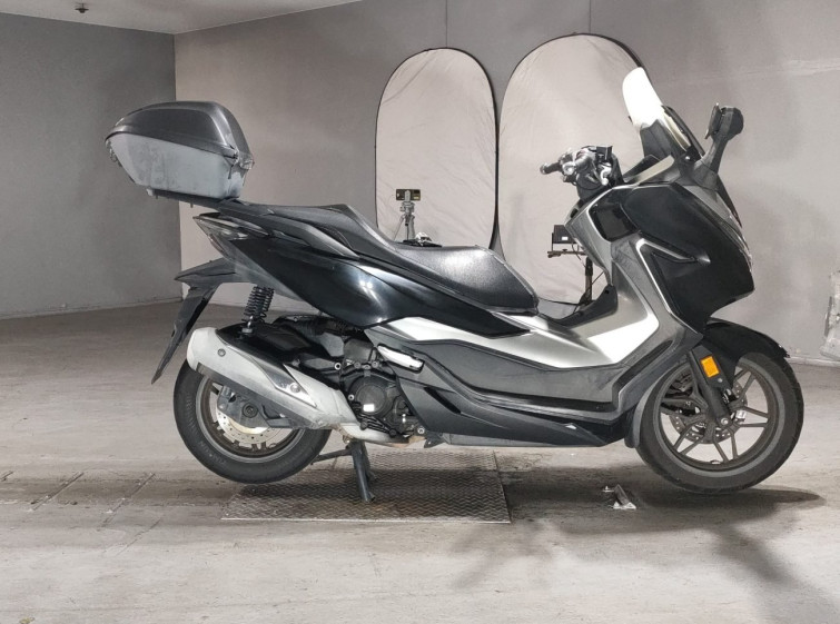 Мотоцикл Honda FORZA з пробігом 44629 km