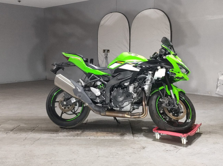 Мотоцикл Kawasaki NINJA ZX-4RR з пробігом 17252 km