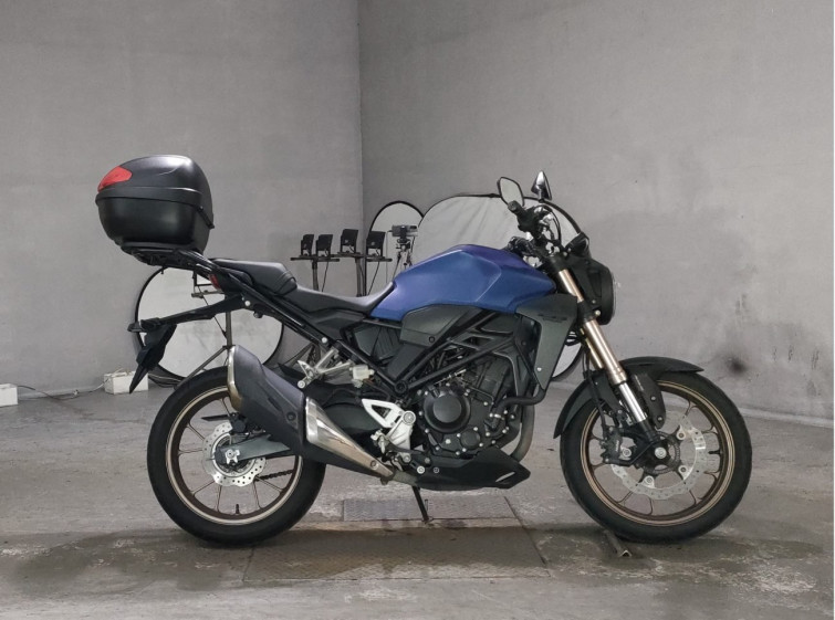 Мотоцикл Honda CB250R с пробегом 8812 km
