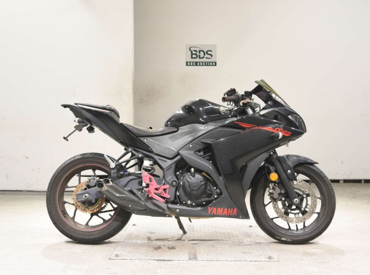 Мотоцикл Yamaha YZF-R25 с пробегом 32880 km