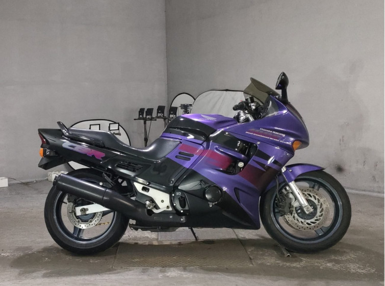 Мотоцикл Honda CBR1000F с пробегом 33941 km