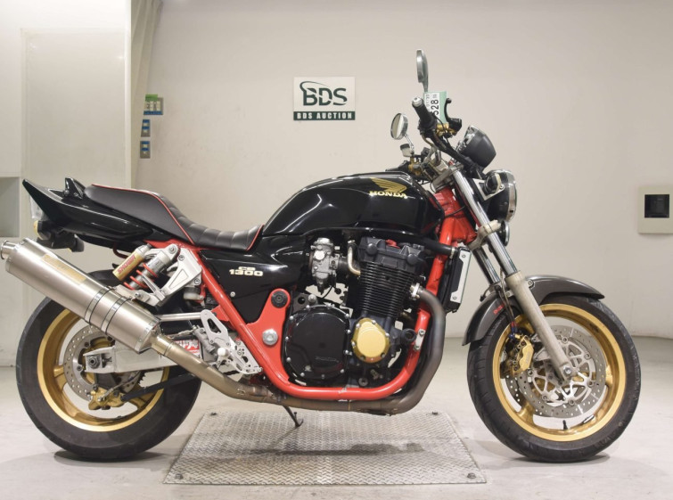 Мотоцикл Honda CB1300SF с пробегом 30044 km