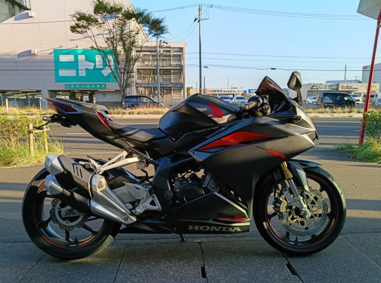 Мотоцикл Honda CBR250RR с пробегом 11368 km