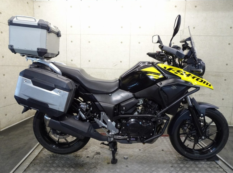Мотоцикл Suzuki V-STROM DL250 с пробегом 17999 km