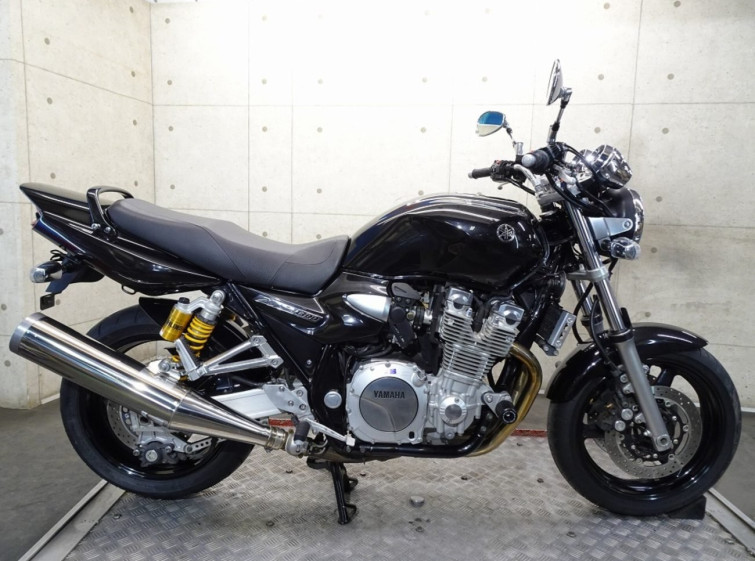 Мотоцикл Yamaha XJR1300 з пробігом 4739 km