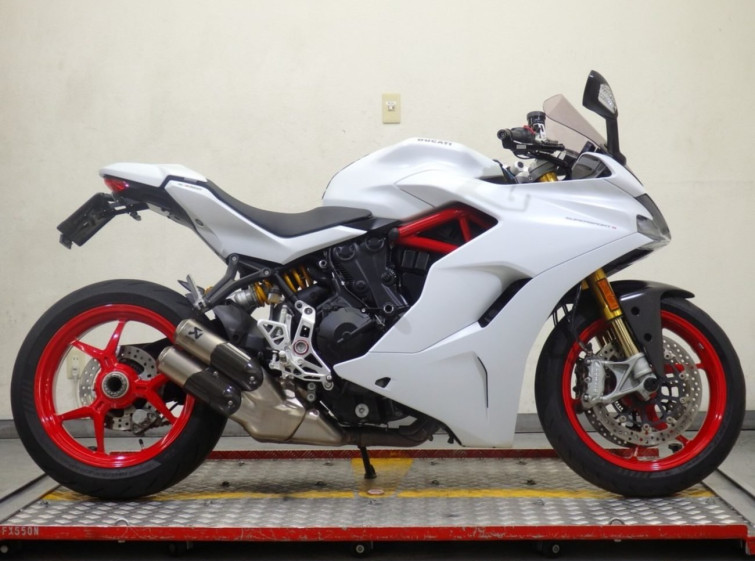 Мотоцикл Ducati SUPERSPORT 950S с пробегом 21175 km