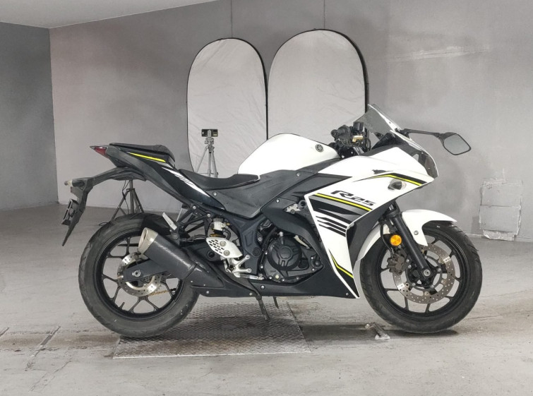 Мотоцикл Yamaha YZF-R25 с пробегом 18901 km