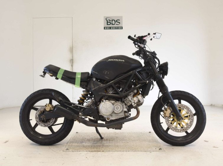 Мотоцикл Honda VTR250 с пробегом 17944 km