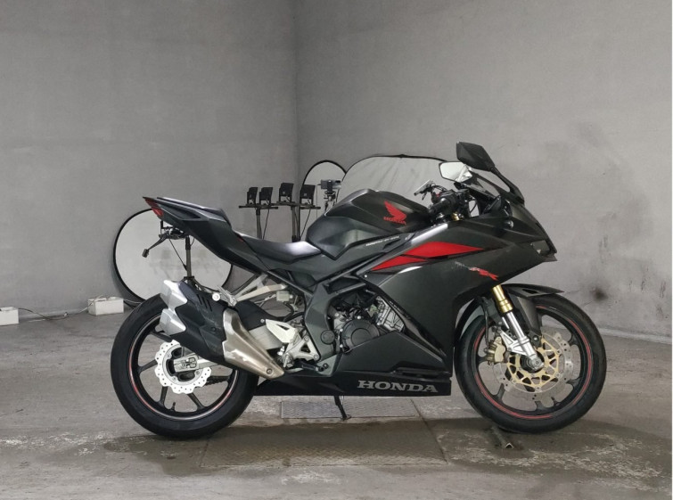 Мотоцикл Honda CBR250RR з пробігом 15505 km