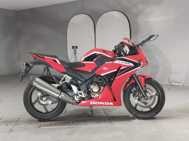 Мотоцикл Honda CBR250R з пробігом 3417 km