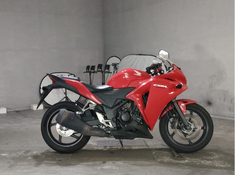 Мотоцикл Honda CBR250R с пробегом 21893 km