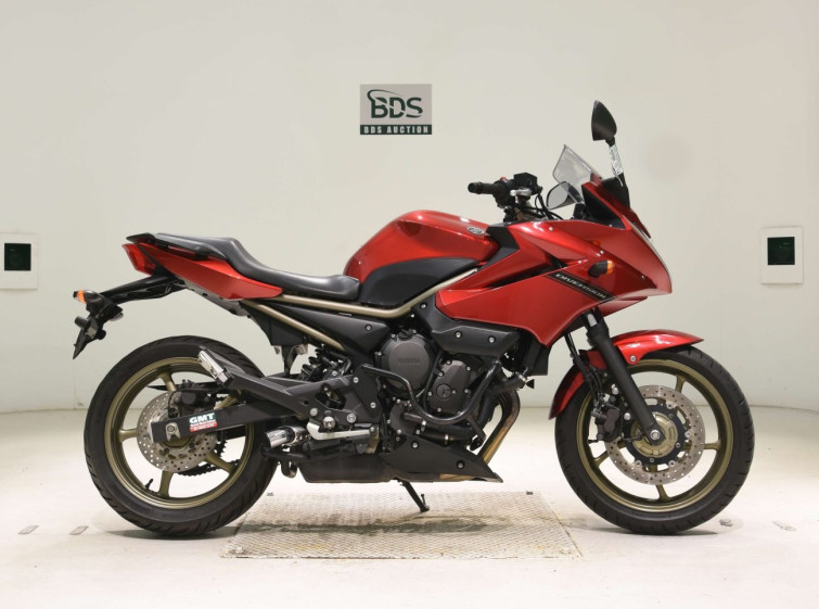 Мотоцикл Yamaha XJ6 DIVERSION SA