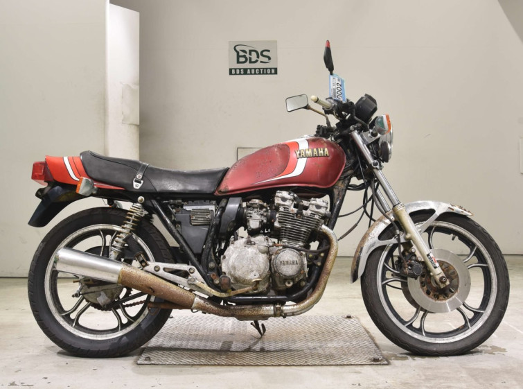 Мотоцикл Yamaha XJ400 с пробегом 26592 km