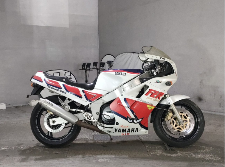 Мотоцикл Yamaha FZR750 с пробегом 19317 km