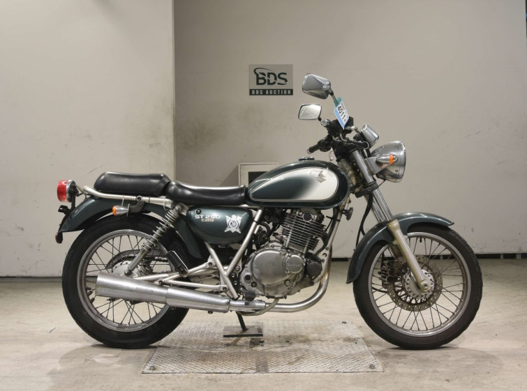 Мотоцикл Suzuki ST250E з пробігом 46866 km