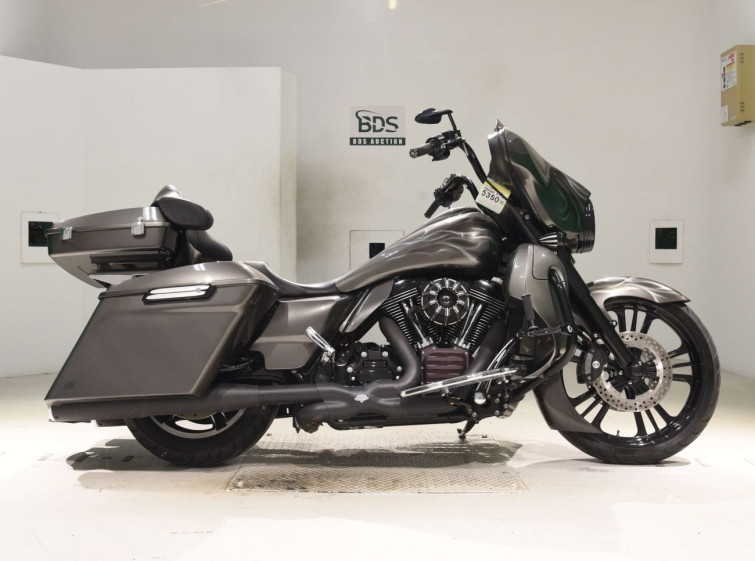 Мотоцикл HD SREET GLIDE FLHX1690 с пробегом 5520 km