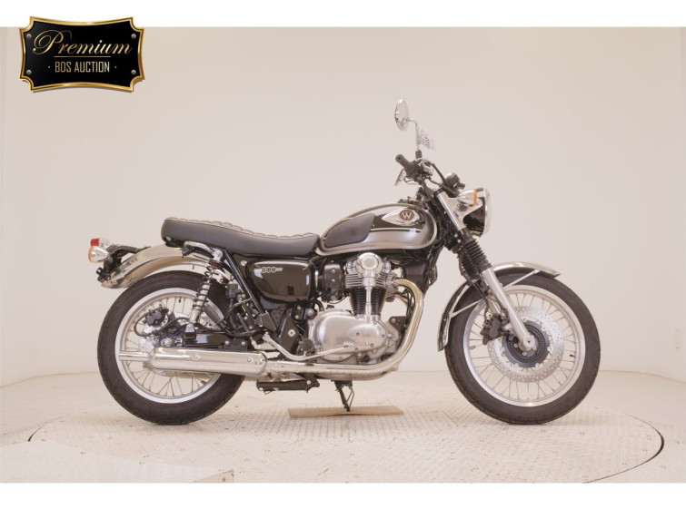 Мотоцикл Kawasaki W800 з пробігом 4909 km