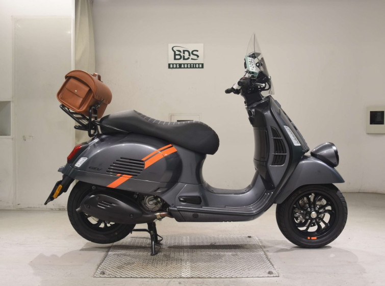 Мотоцикл Vespa gtv300 з пробігом 517 km