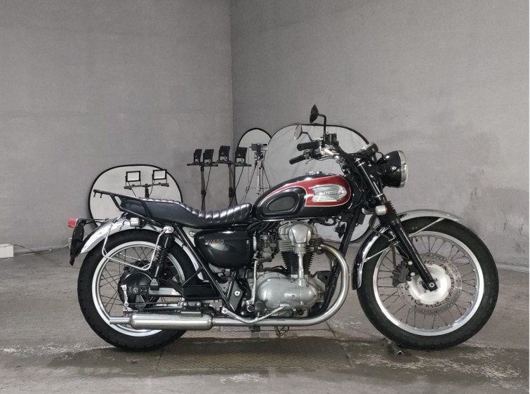 Мотоцикл Kawasaki W650 з пробігом 35513 km