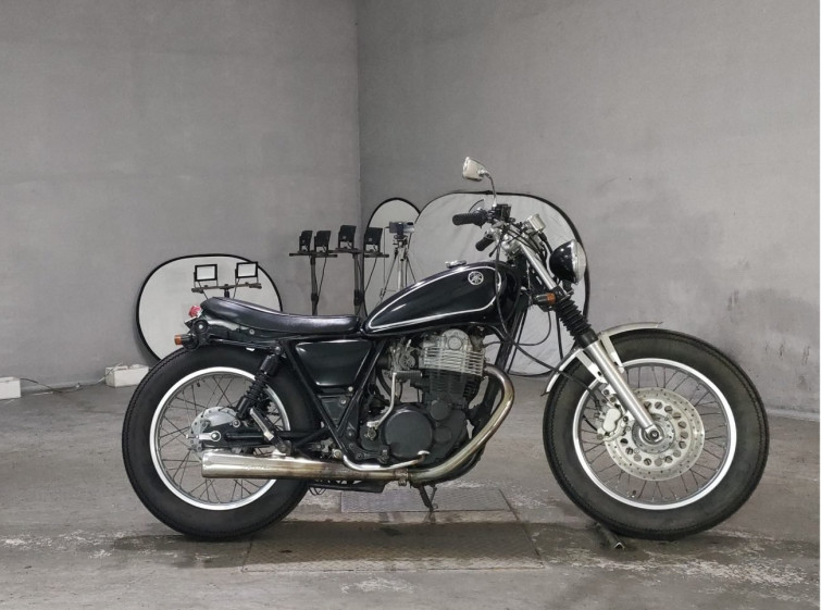 Мотоцикл Yamaha SR400 с пробегом 5286 km