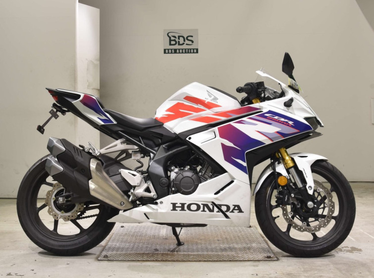 Мотоцикл Honda CBR250RRA с пробегом 3216 km
