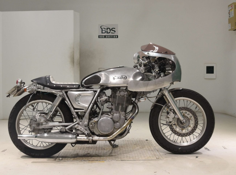 Мотоцикл Yamaha SR400 с пробегом 14626 km