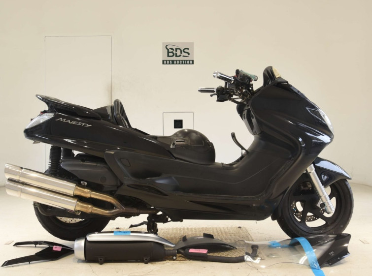 Мотоцикл Yamaha MAJESTY250