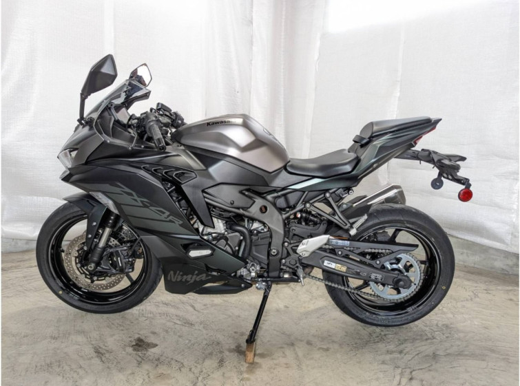 Мотоцикл Kawasaki NINJA ZX-4R SE з пробігом 1493 km