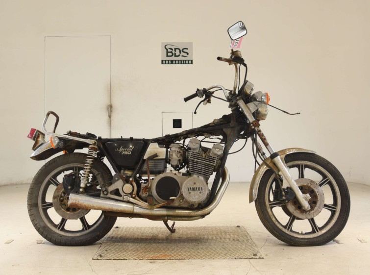 Мотоцикл Yamaha XS750SPL с пробегом 2362 km