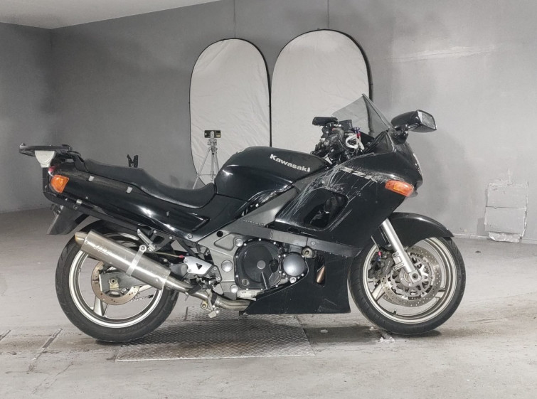 Мотоцикл Kawasaki ZZ-R600 з пробігом 61802 km