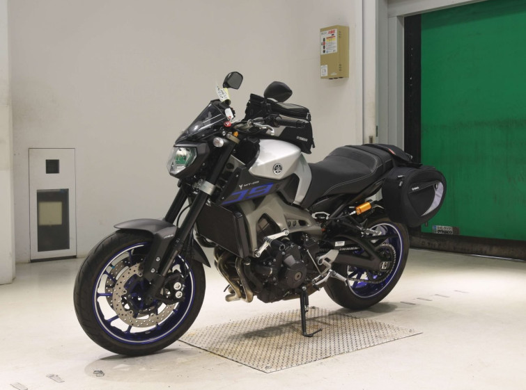 Мотоцикл Yamaha MT-09 с пробегом 9371 km