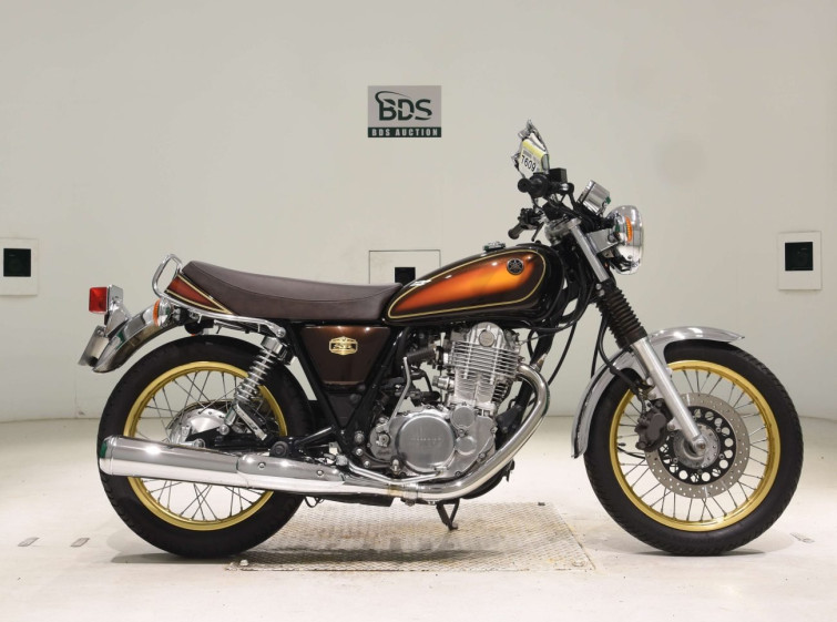 Мотоцикл Yamaha SR400 з пробігом 7117 km