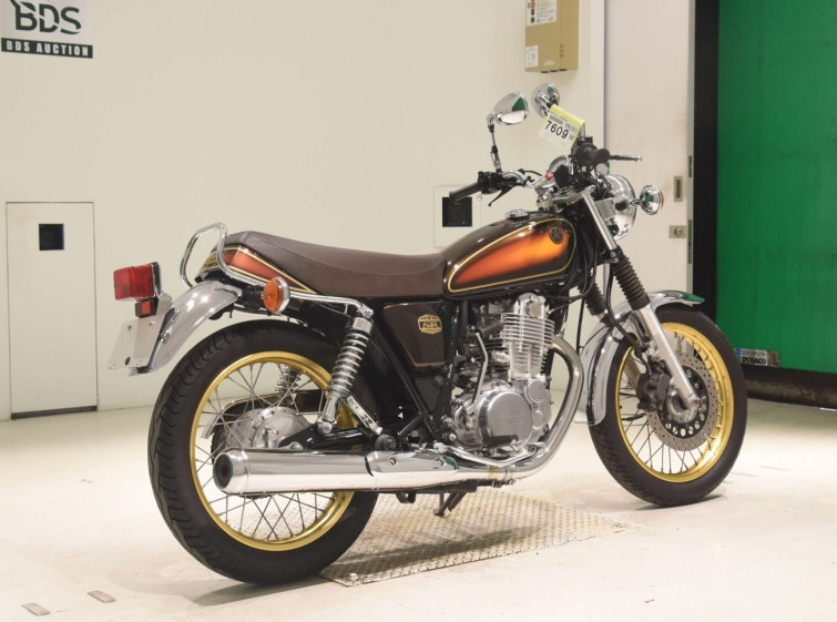 Мотоцикл Yamaha SR400 з пробігом 7117 km