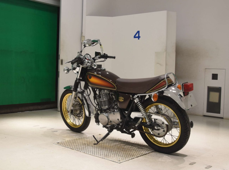 Мотоцикл Yamaha SR400 з пробігом 7117 km