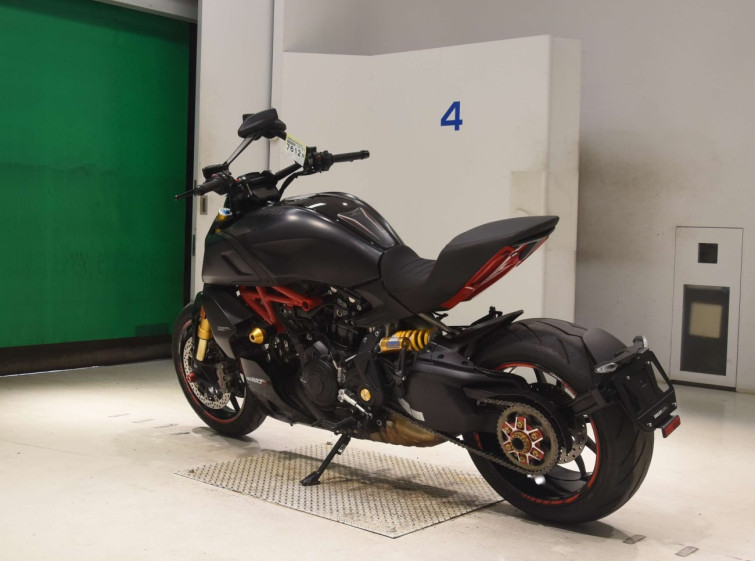 Мотоцикл Ducati DIAVEL 1260S з пробігом 5841 km