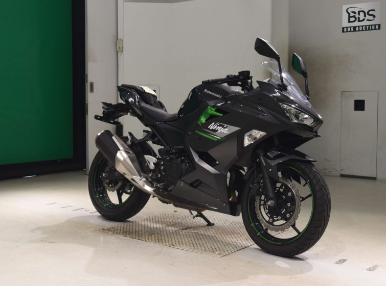 Мотоцикл Kawasaki NINJA250 с пробегом 2665 km