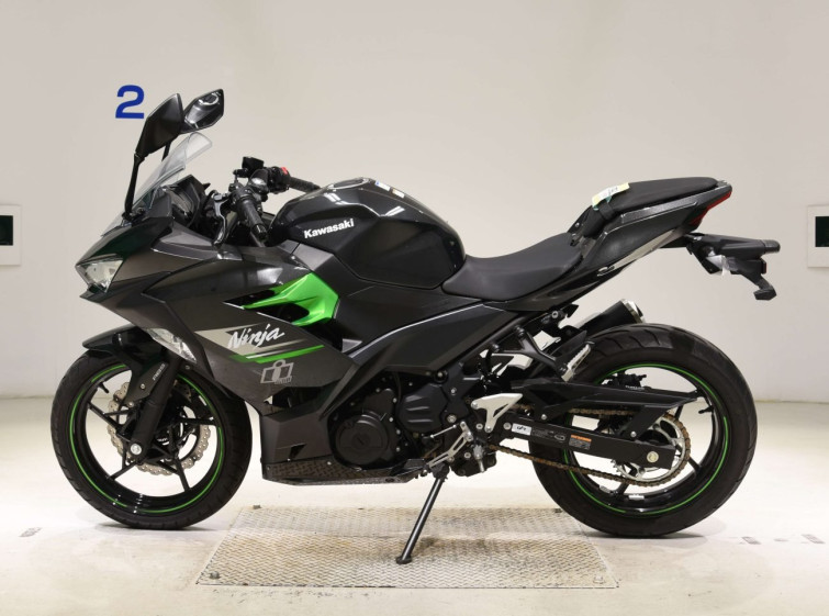 Мотоцикл Kawasaki NINJA250 с пробегом 2665 km