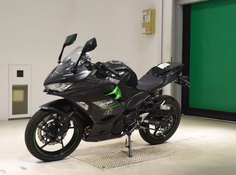 Мотоцикл Kawasaki NINJA250 с пробегом 2665 km