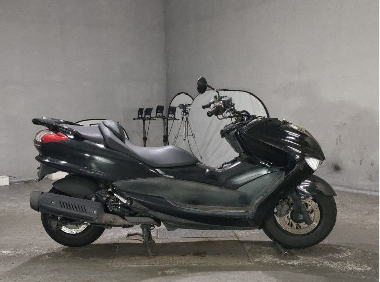 Мотоцикл Yamaha MAJESTY250