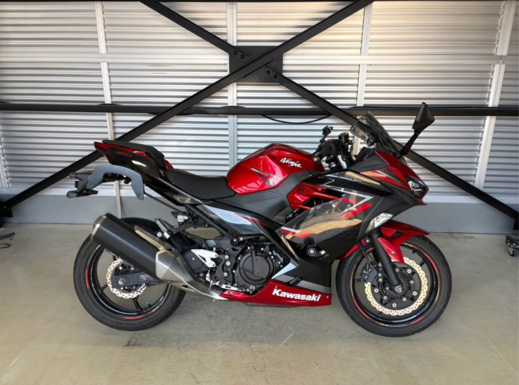 Мотоцикл Kawasaki NINJA400A з пробігом 10747 km