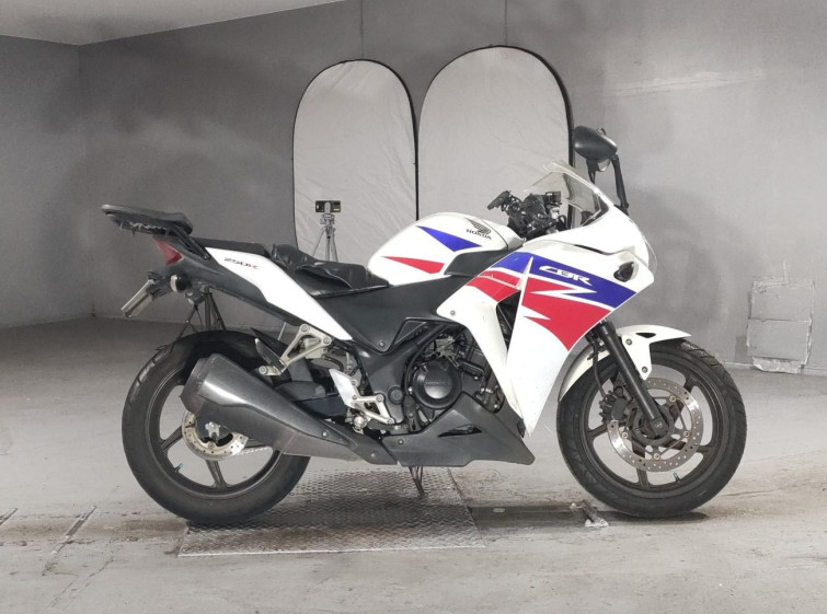 Мотоцикл Honda CBR250R з пробігом 70292 km